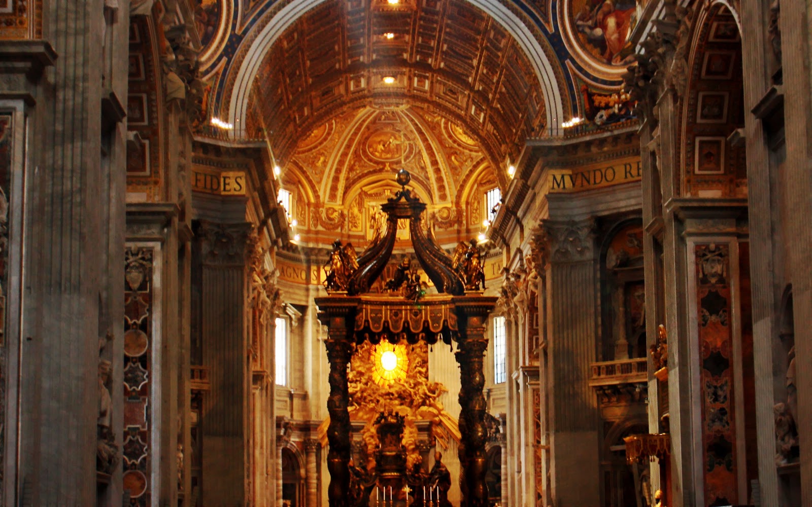 Inside-St.-Peters-Basilica